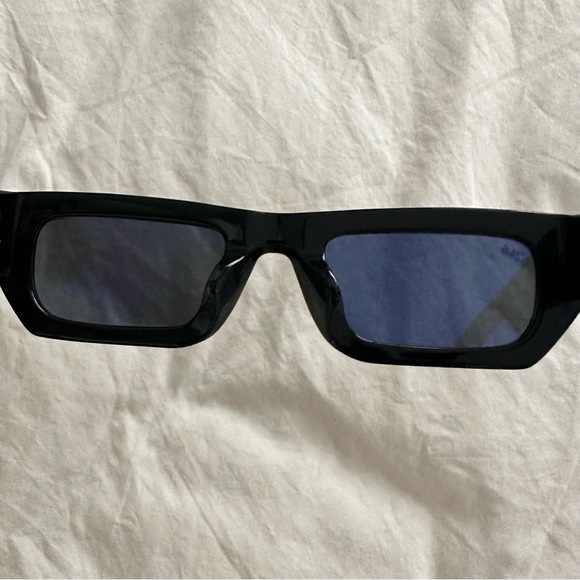 SMILEY® X MARKET SUNGLASSES - Picture 4 of 8